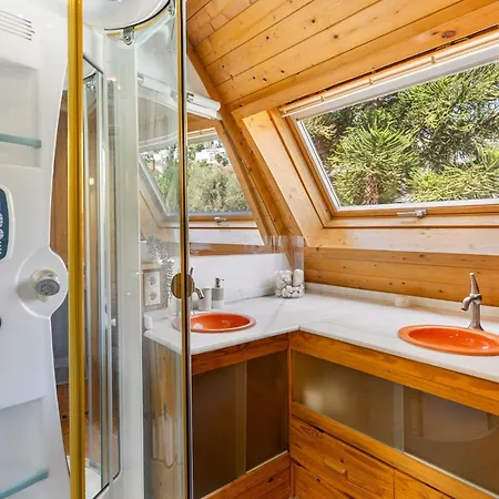 Casa Iglu Дом отдыха Бенальмадена